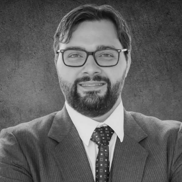 Chris Staab_Black&White_Square.png